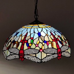 Tiffany-tyylinen kattovalaisin
