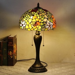 12 tuuman Tiffany-tyylinen...
