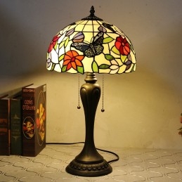 12 tuuman Tiffany-tyylinen...