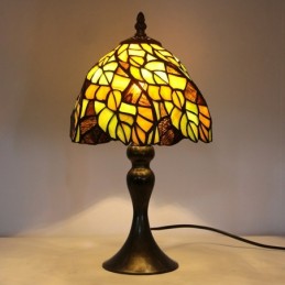 Tiffany-lasimaalaustyylinen...