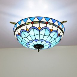 Tiffany-tyylinen...