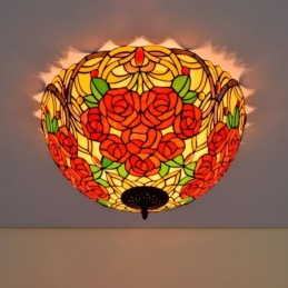 Tiffany-tyylinen...