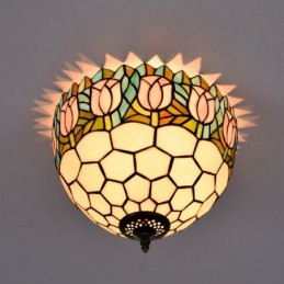 Tiffany-tyylinen...