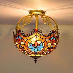 Tiffany-tyylinen...