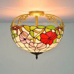 Tiffany-tyylinen...