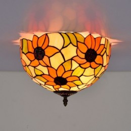 Tiffany-tyylinen...