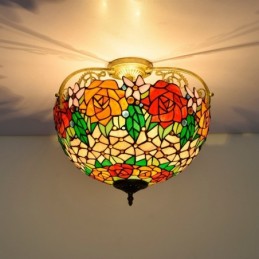 Tiffany-tyylinen...