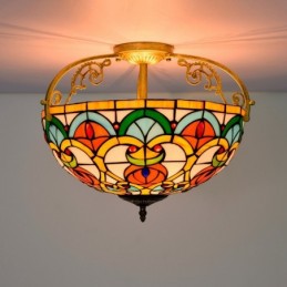 Tiffany-tyylinen...