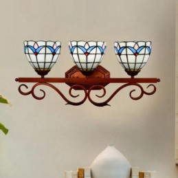 Tiffany-tyylinen...
