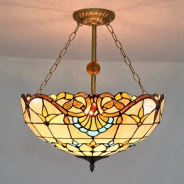 Tiffany-tyylinen...