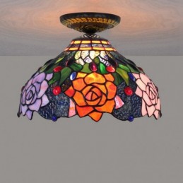 Tiffany-tyylinen...