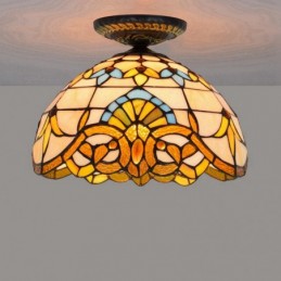 Tiffany-tyylinen...