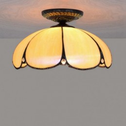 Tiffany-tyylinen...