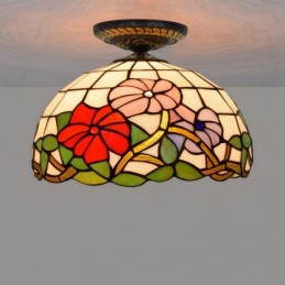 Tiffany-tyylinen...