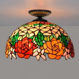 Tiffany-tyylinen...