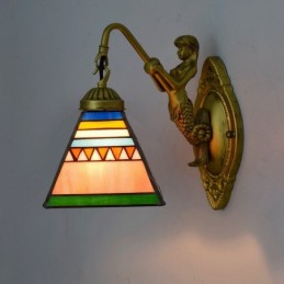 Tiffany-tyylinen...