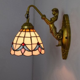 Tiffany-tyylinen...