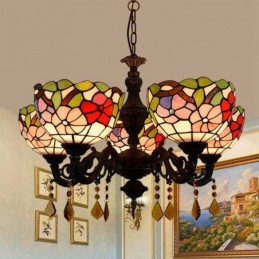 Tiffany-tyylinen...