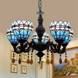 Tiffany-tyylinen...