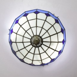Tiffany-tyylinen...