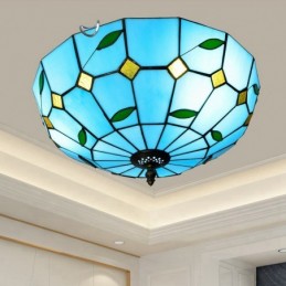 Tiffany-tyylinen...