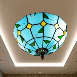 Tiffany-tyylinen...