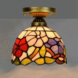 Tiffany-tyylinen...