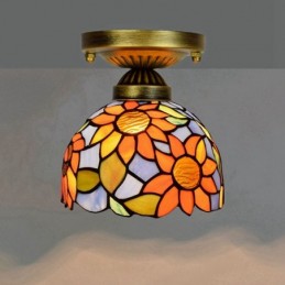 Tiffany-tyylinen...