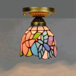 Tiffany-tyylinen...