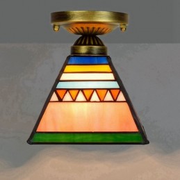 Tiffany-tyylinen...