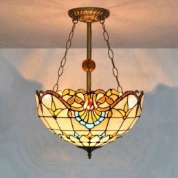 Tiffany-tyylinen...