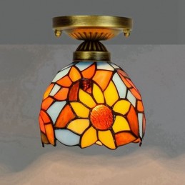 Tiffany-tyylinen...