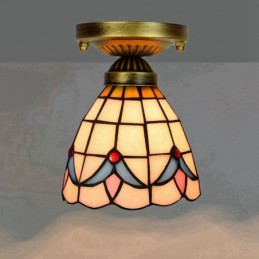 Tiffany-tyylinen...