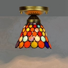 Tiffany-tyylinen...