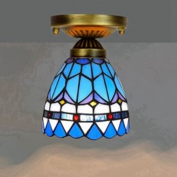 Tiffany-tyylinen...