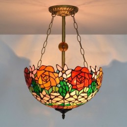 Tiffany-tyylinen...