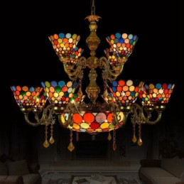Tiffany-tyylinen...