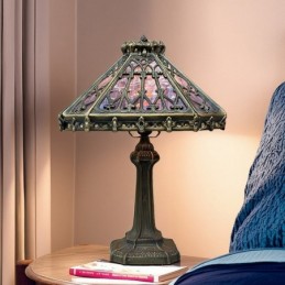 Tiffany-tyylinen...