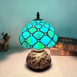 Tiffany-tyylinen...