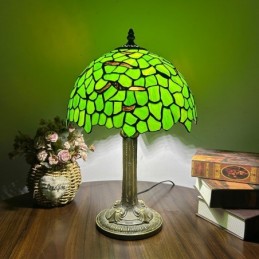 Tiffany-tyylinen...