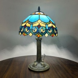 Tiffany-tyylinen...