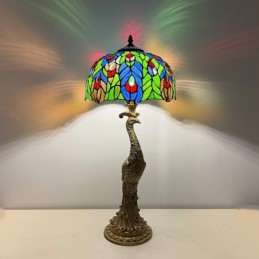 Tiffany-tyylinen...