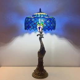 Tiffany-tyylinen...