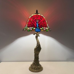 Tiffany-tyylinen...