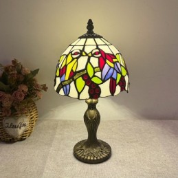 Tiffany-tyylinen...