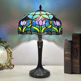 Tiffany-tyylinen...