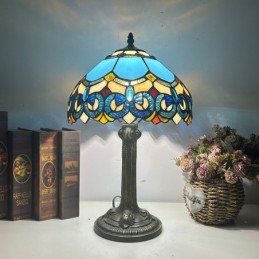 Tiffany-tyylinen...