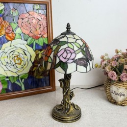Tiffany-tyylinen...