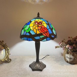 Tiffany-tyylinen...