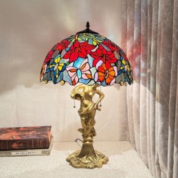 Tiffany-tyylinen...